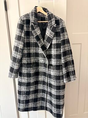 NWOT size L Suzy Shier Black & White Plaid Pea Coat